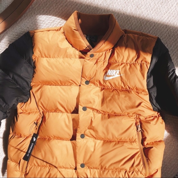 Mens sportwear Down Fill jacket - Picture 3 of 7